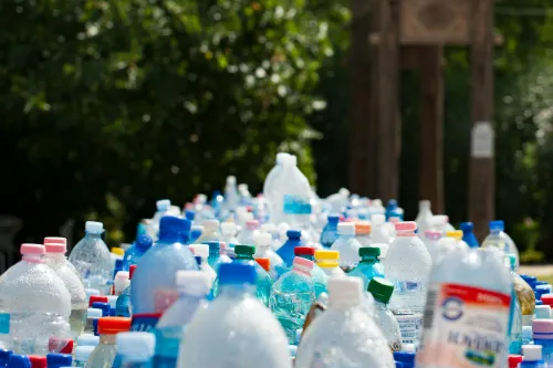 Recycling von Plastikflaschen