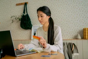 Verantwortungsvoller Umgang mit Kreditkarten - Dein Leitfaden